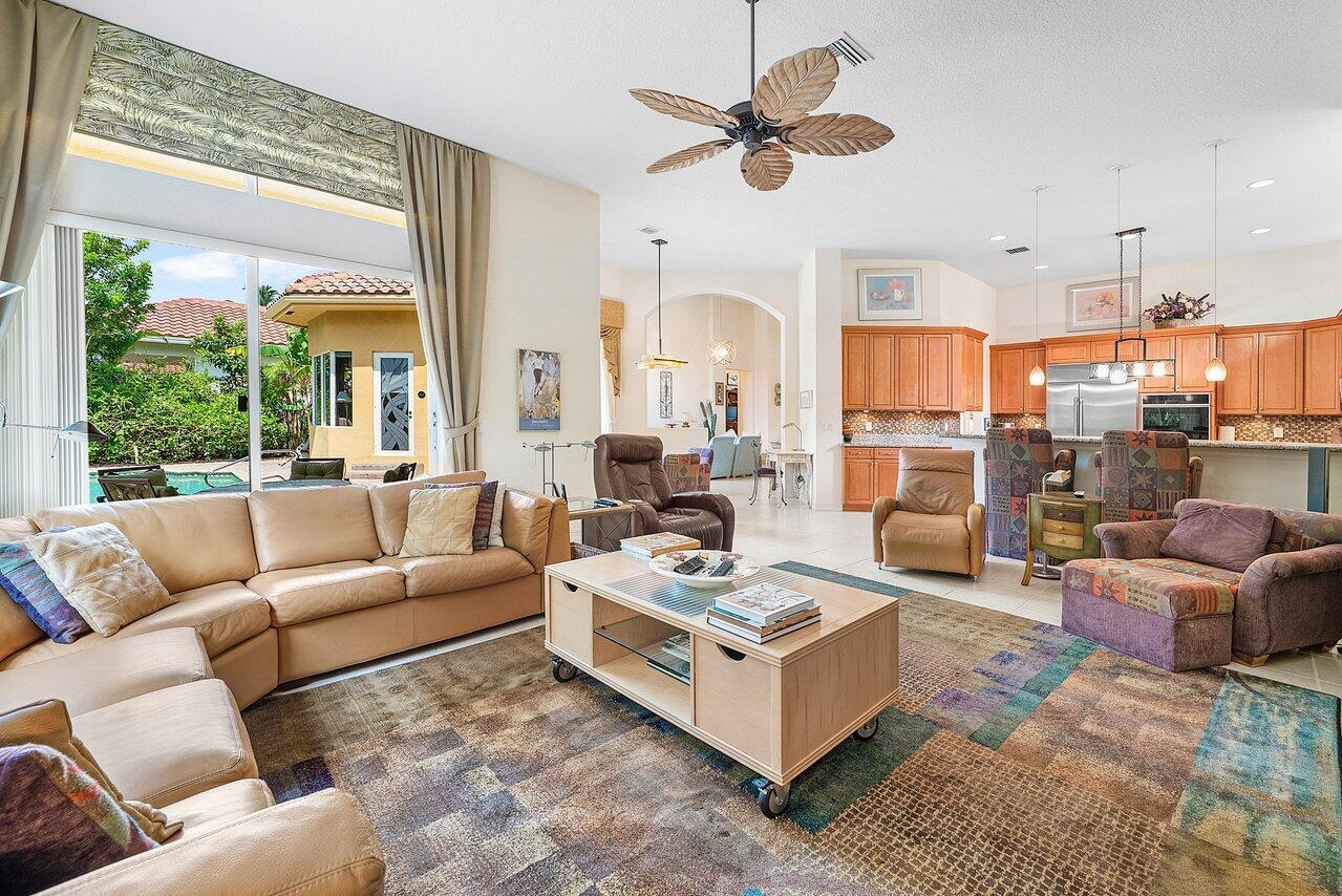 Boca Raton, Florida, 33433, United States, 4 Bedrooms Bedrooms, ,4 BathroomsBathrooms,Residential,Active,1973315