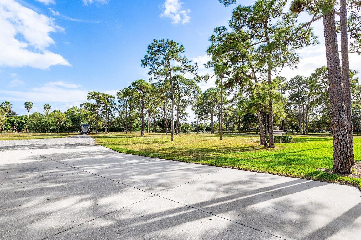 Loxahatchee Groves, Florida, 33470, United States, 4 Bedrooms Bedrooms, ,2 BathroomsBathrooms,Residential,Active,2008730