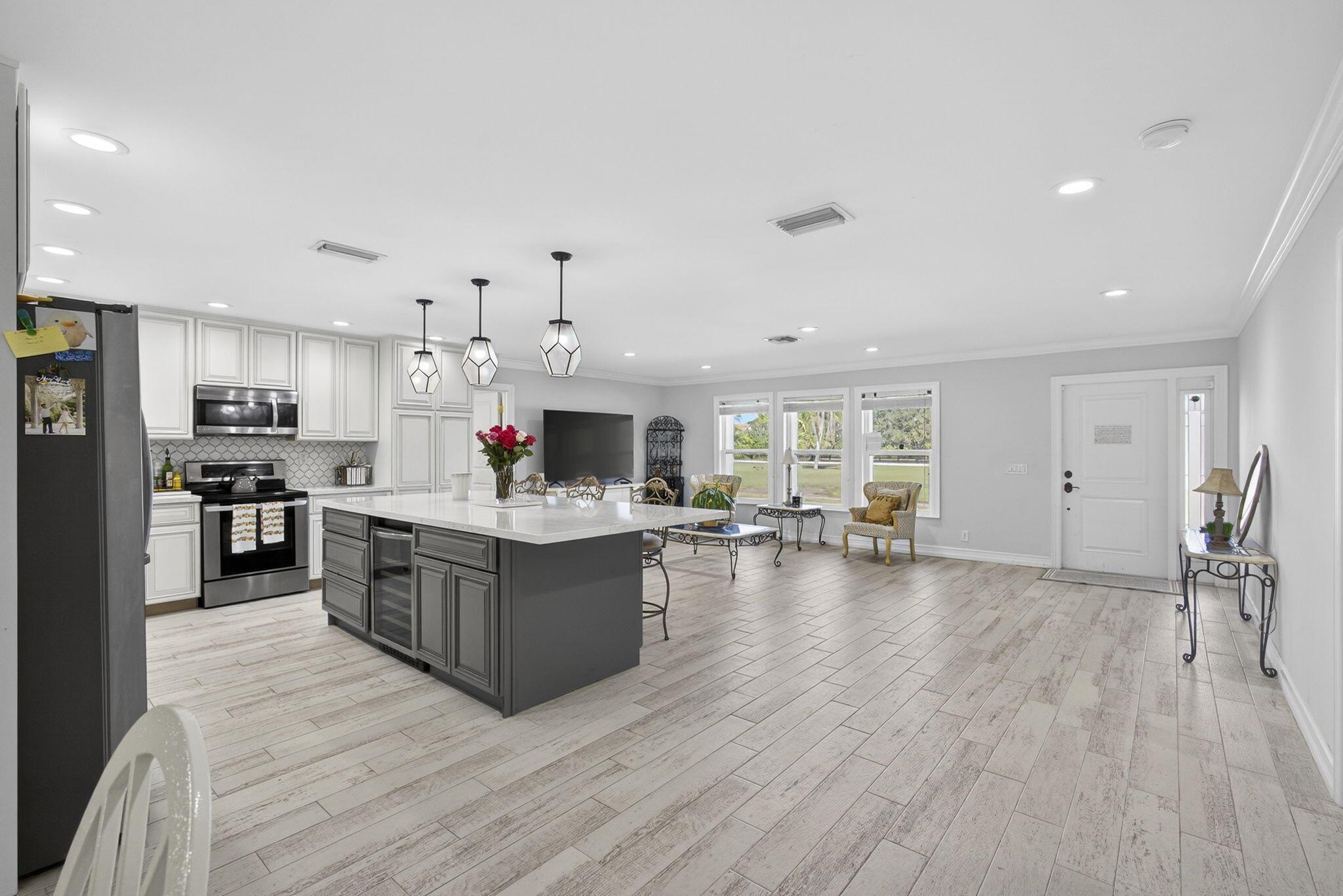 Wellington, Florida, 33470, United States, 4 Bedrooms Bedrooms, ,4 BathroomsBathrooms,Residential,Active,2003540