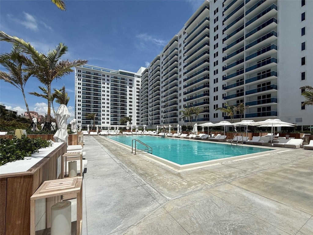 Miami Beach, Florida, 33139, United States, 2 Bedrooms Bedrooms, ,2 BathroomsBathrooms,Residential,Active,2008350