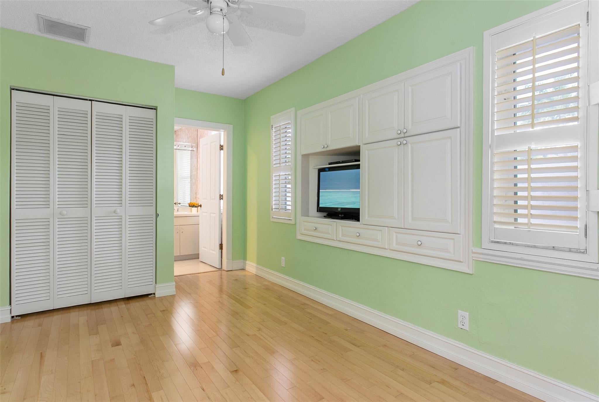 Lighthouse Point, Florida, 33064, United States, 4 Bedrooms Bedrooms, ,4 BathroomsBathrooms,Residential,Active,1926903