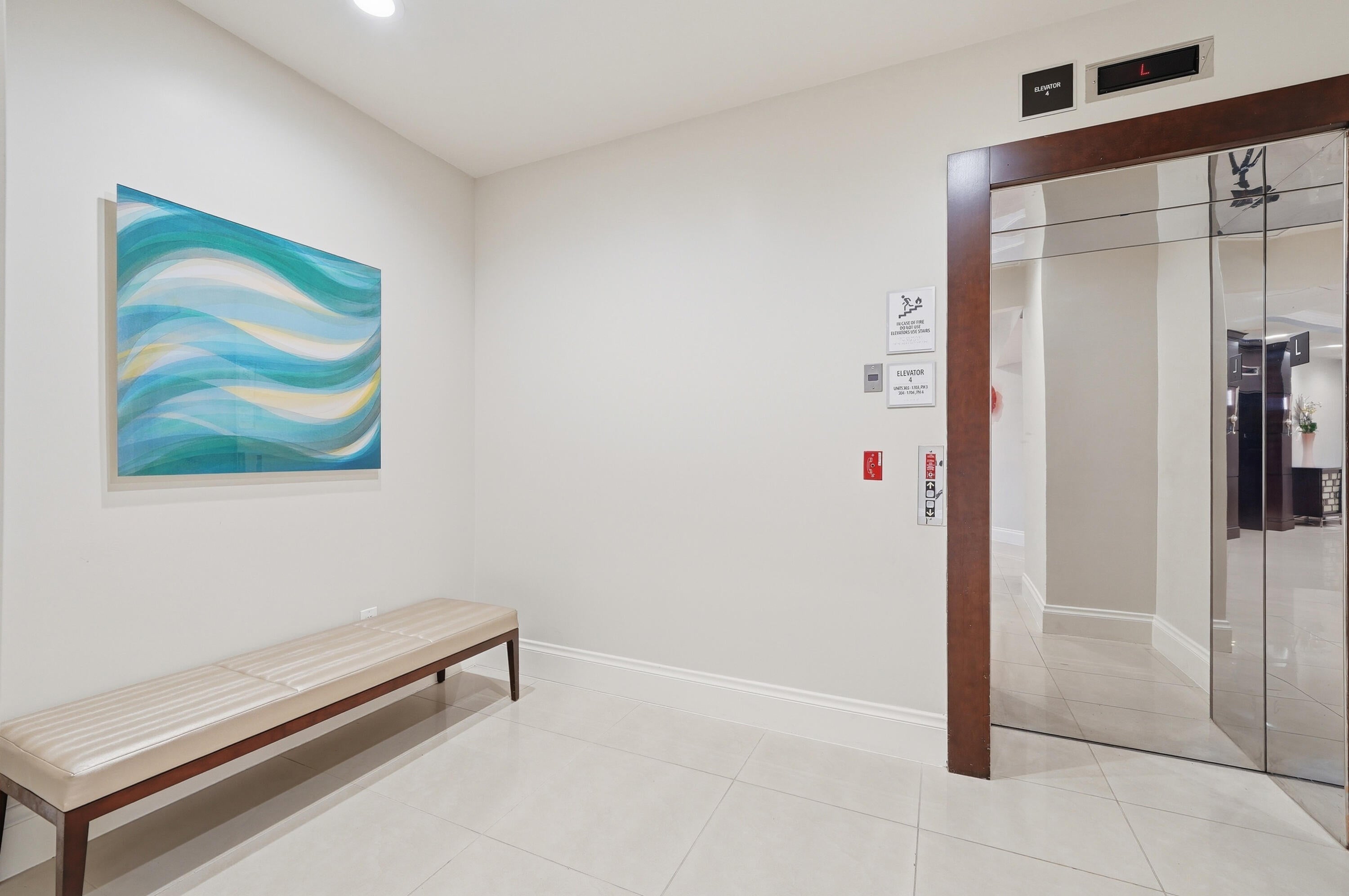 Hollywood, Florida, 33019, United States, 2 Bedrooms Bedrooms, ,3 BathroomsBathrooms,Residential,Active,2028550