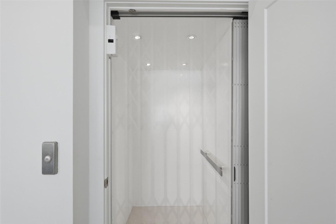 Fort Lauderdale, Florida, 33316, United States, 5 Bedrooms Bedrooms, ,5 BathroomsBathrooms,Residential,Active,2008271