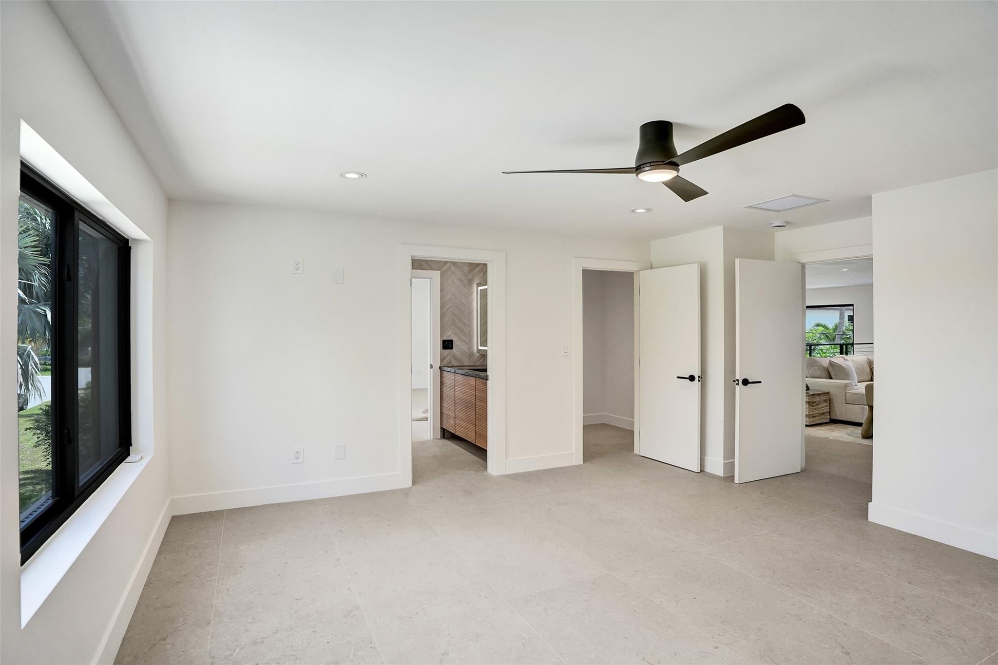 Lighthouse Point, Florida, 33064, United States, 4 Bedrooms Bedrooms, ,4 BathroomsBathrooms,Residential,Active,1919400