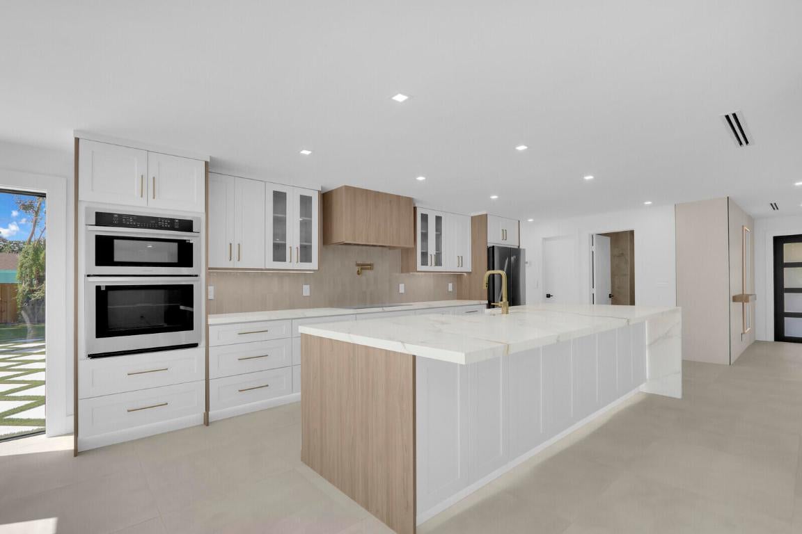 Tequesta, Florida, 33469, United States, 4 Bedrooms Bedrooms, ,5 BathroomsBathrooms,Residential,Active,2007914