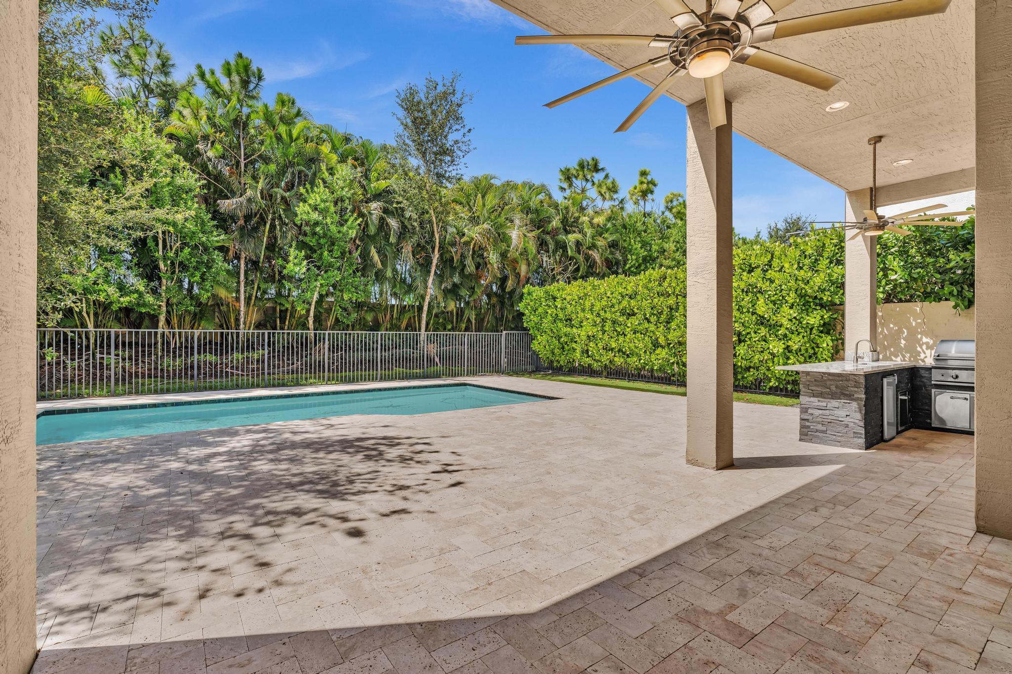 Delray Beach, Florida, 33446, United States, 5 Bedrooms Bedrooms, ,8 BathroomsBathrooms,Residential,Active,1929657