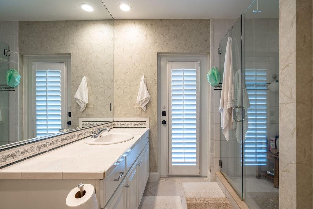 Lighthouse Point, Florida, 33064, United States, 3 Bedrooms Bedrooms, ,4 BathroomsBathrooms,Residential,Active,2011217