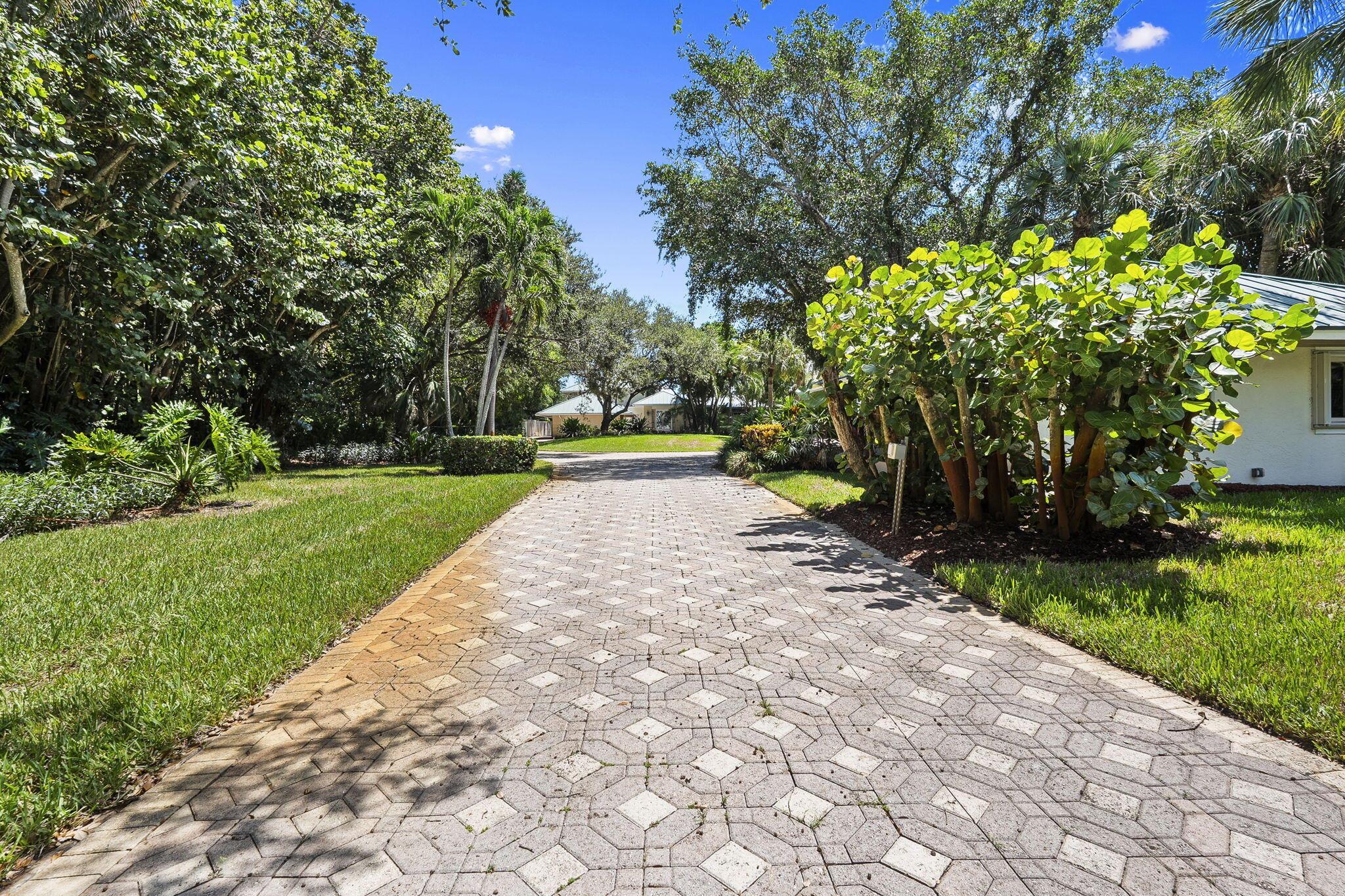 Sewalls Point, Florida, 34996, United States, 3 Bedrooms Bedrooms, ,4 BathroomsBathrooms,Residential,Active,1919064