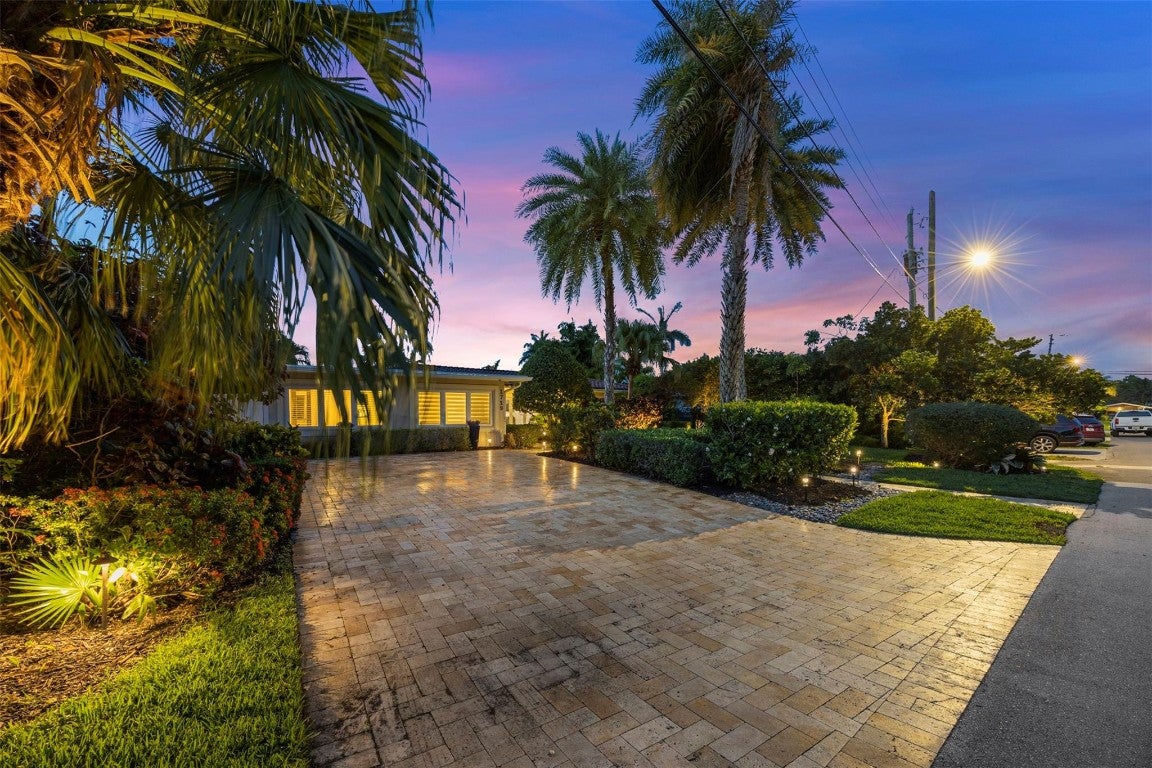 Fort Lauderdale, Florida, 33305, United States, 4 Bedrooms Bedrooms, ,3 BathroomsBathrooms,Residential,Contingent,2008697