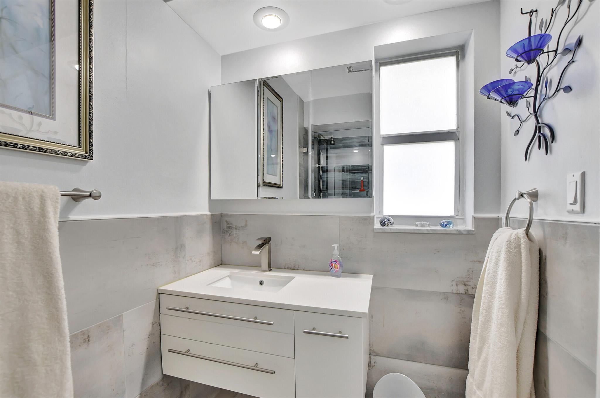 Boca Raton, Florida, 33487, United States, 4 Bedrooms Bedrooms, ,3 BathroomsBathrooms,Residential,Active,1946516