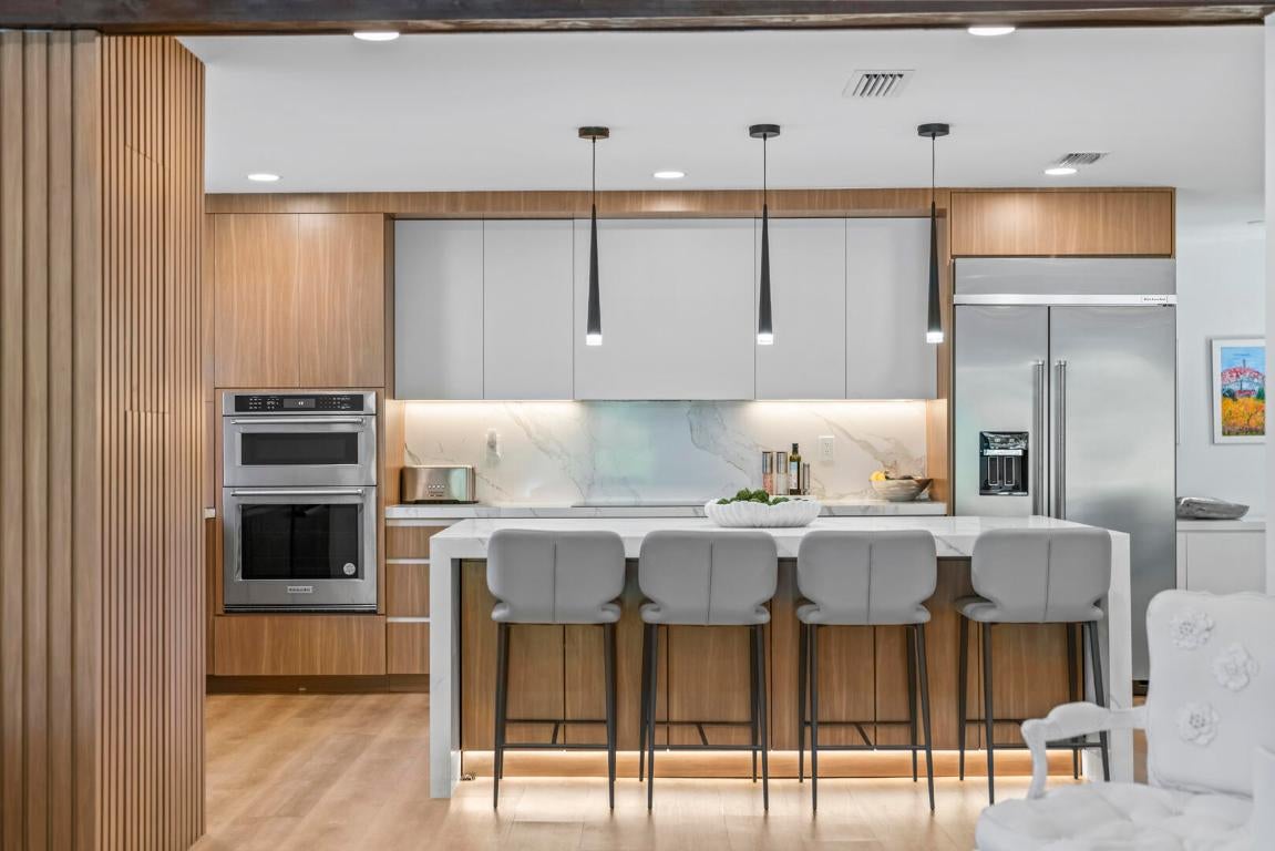 Miami, Florida, 33180, United States, 5 Bedrooms Bedrooms, ,4 BathroomsBathrooms,Residential,Active,2011434