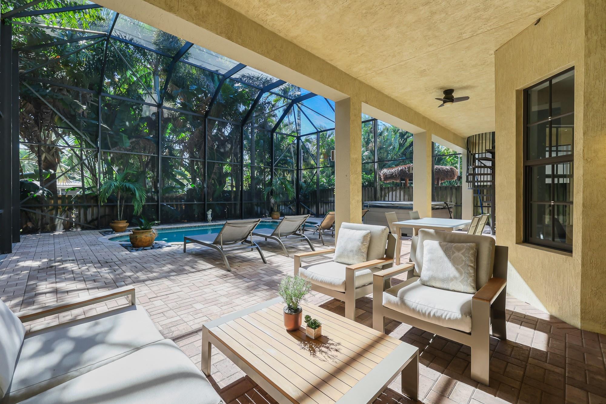 Wilton Manors, Florida, 33305, United States, 4 Bedrooms Bedrooms, ,4 BathroomsBathrooms,Residential,Active,2015475