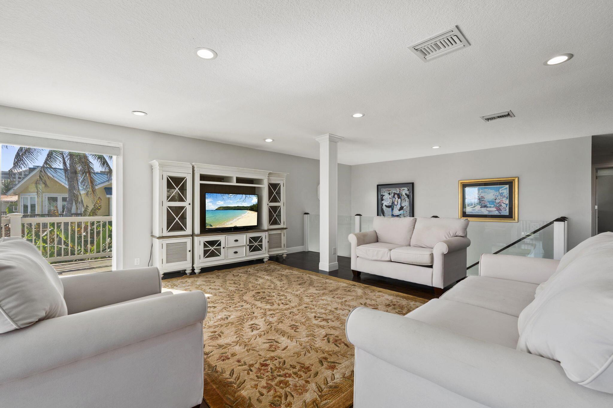 Fort Pierce, Florida, 34949, United States, 5 Bedrooms Bedrooms, ,5 BathroomsBathrooms,Residential,Active,1970997