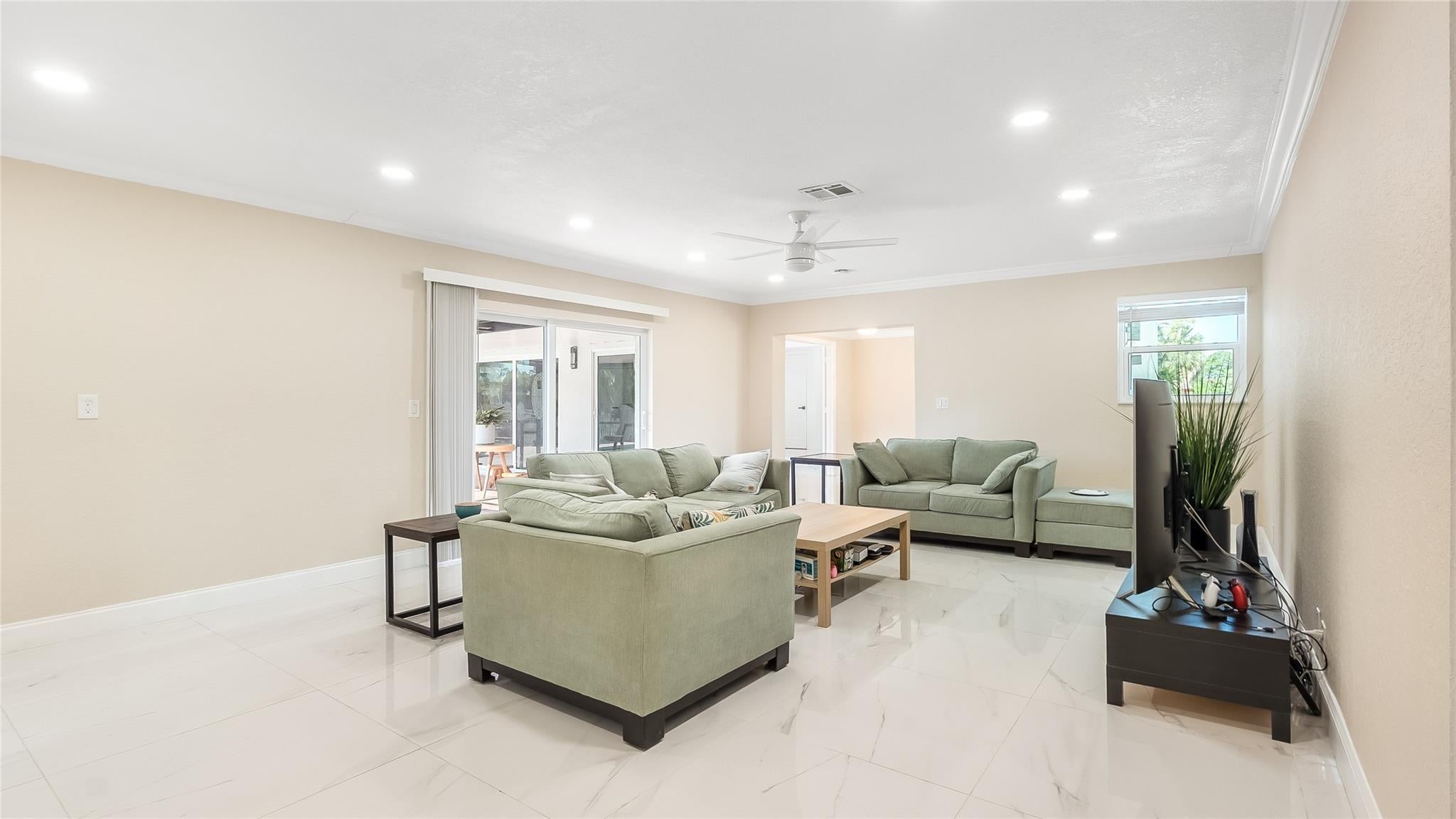 Parkland, Florida, 33067, United States, 5 Bedrooms Bedrooms, ,5 BathroomsBathrooms,Residential,Active,1944063