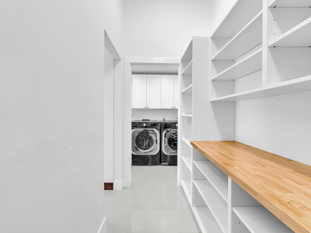 Boca Raton, Florida, 33433, United States, 5 Bedrooms Bedrooms, ,4 BathroomsBathrooms,Residential,Active,2009178