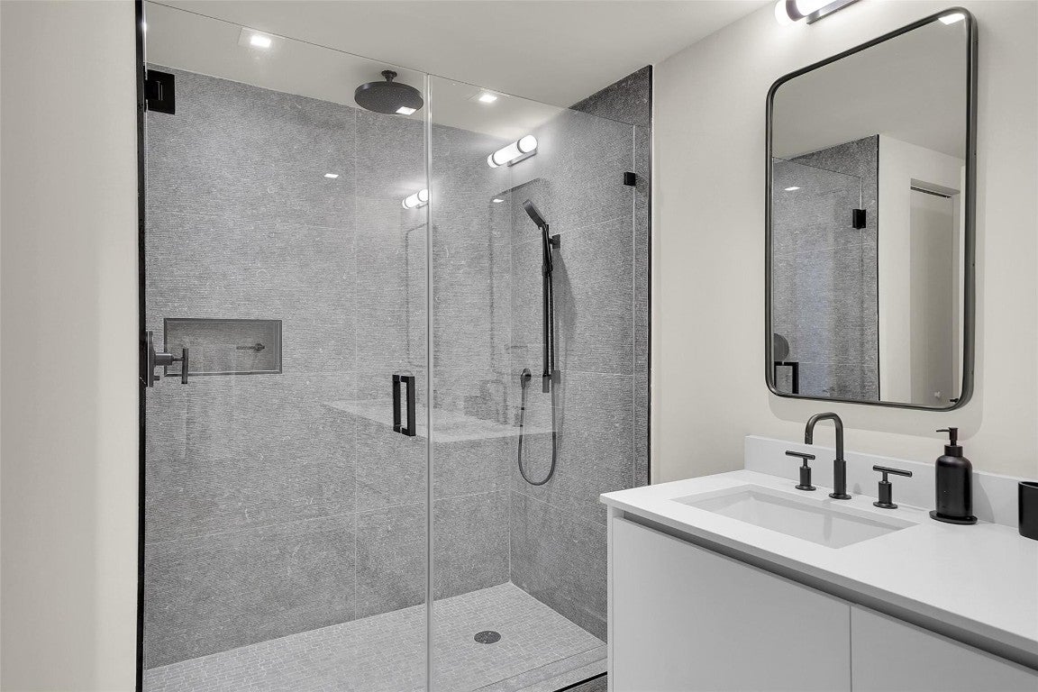 Miami Beach, Florida, 33139, United States, 2 Bedrooms Bedrooms, ,2 BathroomsBathrooms,Residential,Active,2008350