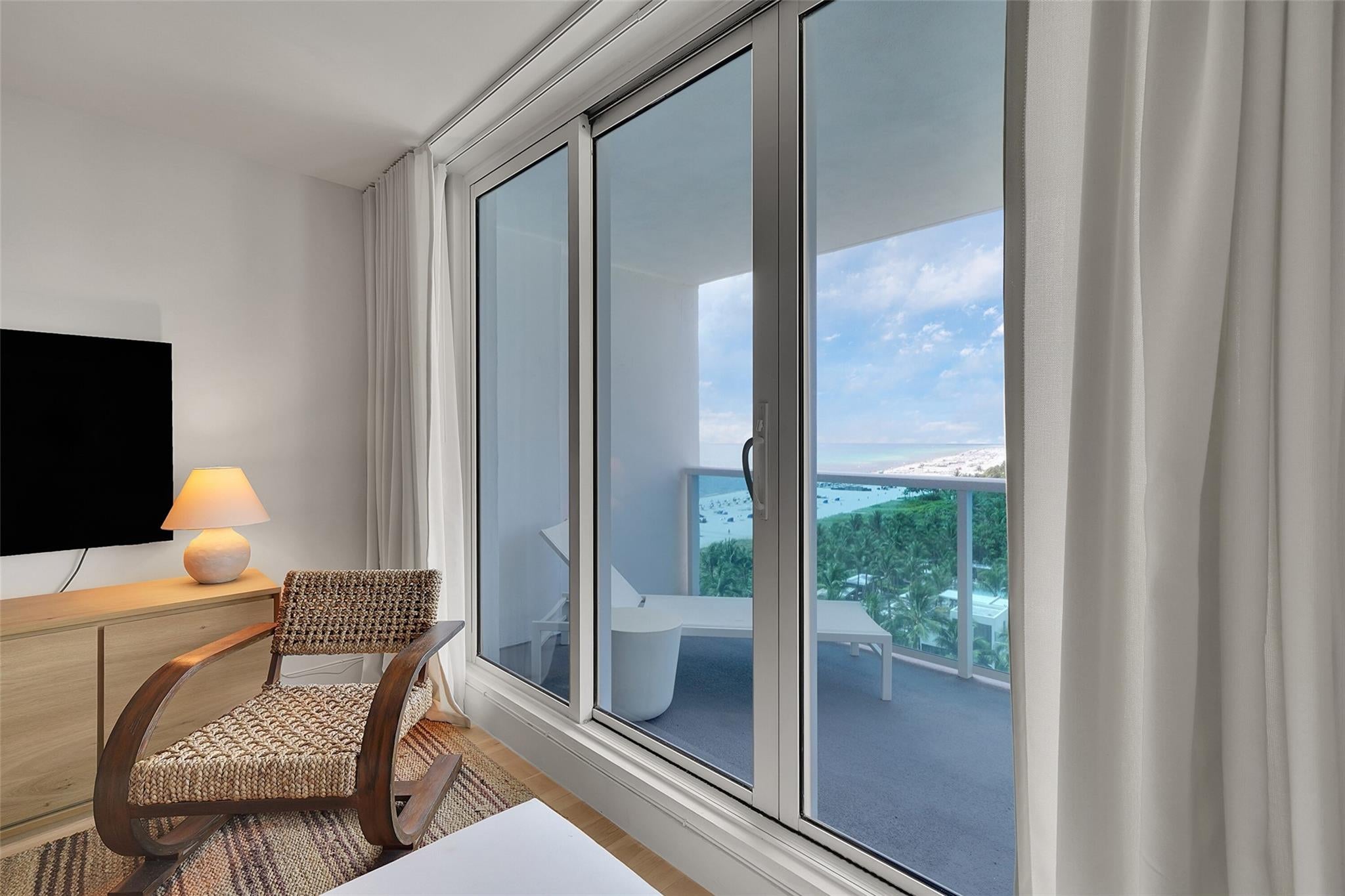 Miami Beach, Florida, 33139, United States, 2 Bedrooms Bedrooms, ,2 BathroomsBathrooms,Residential,Active,1973367