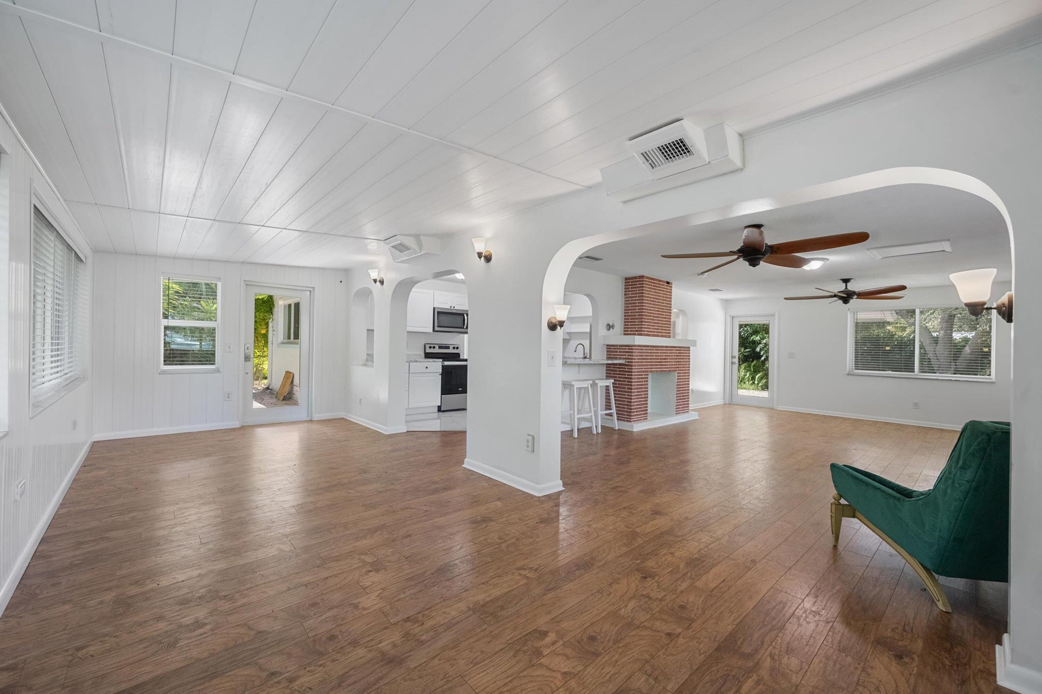 Stuart, Florida, 34994, United States, 2 Bedrooms Bedrooms, ,2 BathroomsBathrooms,Residential,Active,1973316