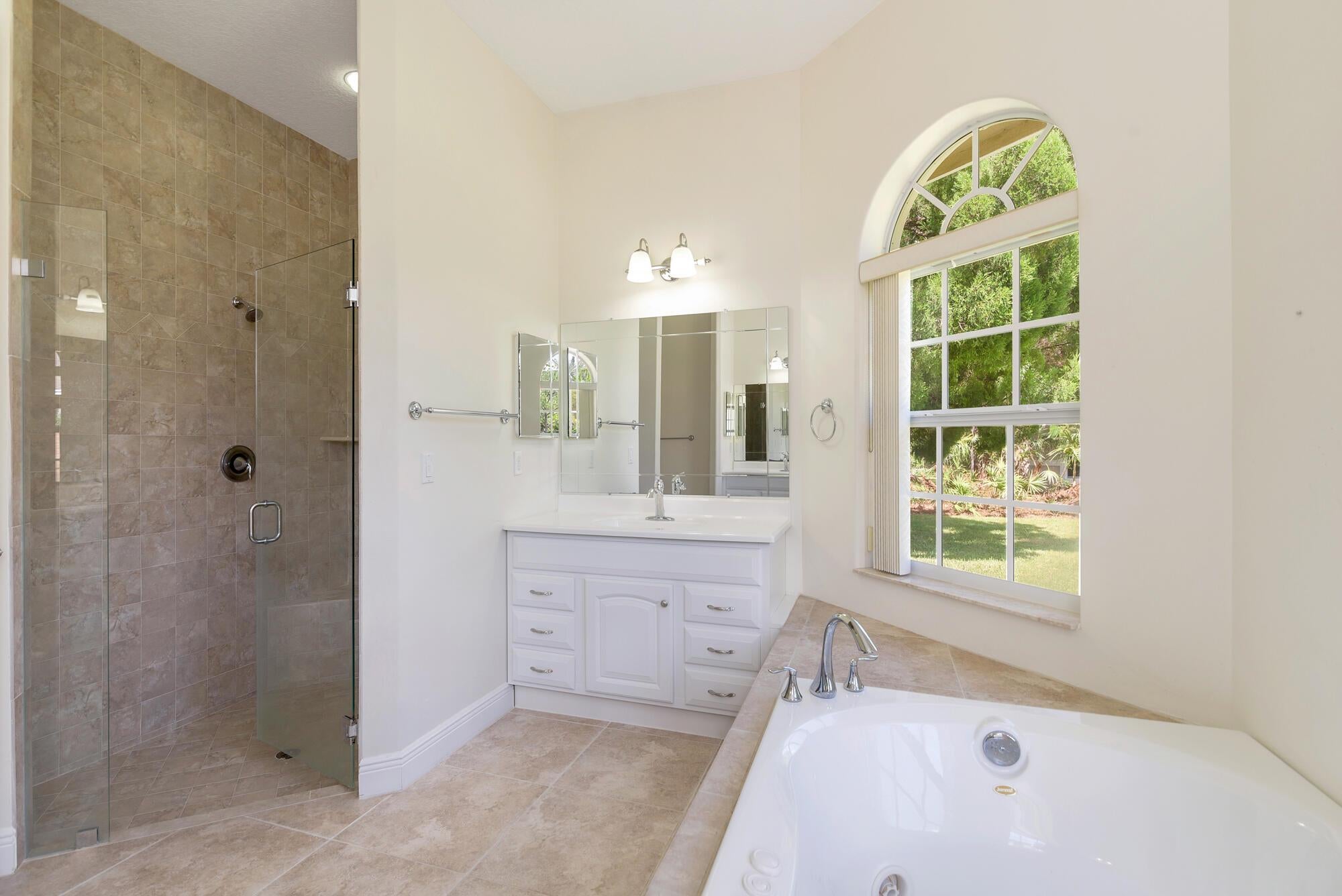 Palm Beach Gardens, Florida, 33418, United States, 4 Bedrooms Bedrooms, ,3 BathroomsBathrooms,Residential,Active,1969684