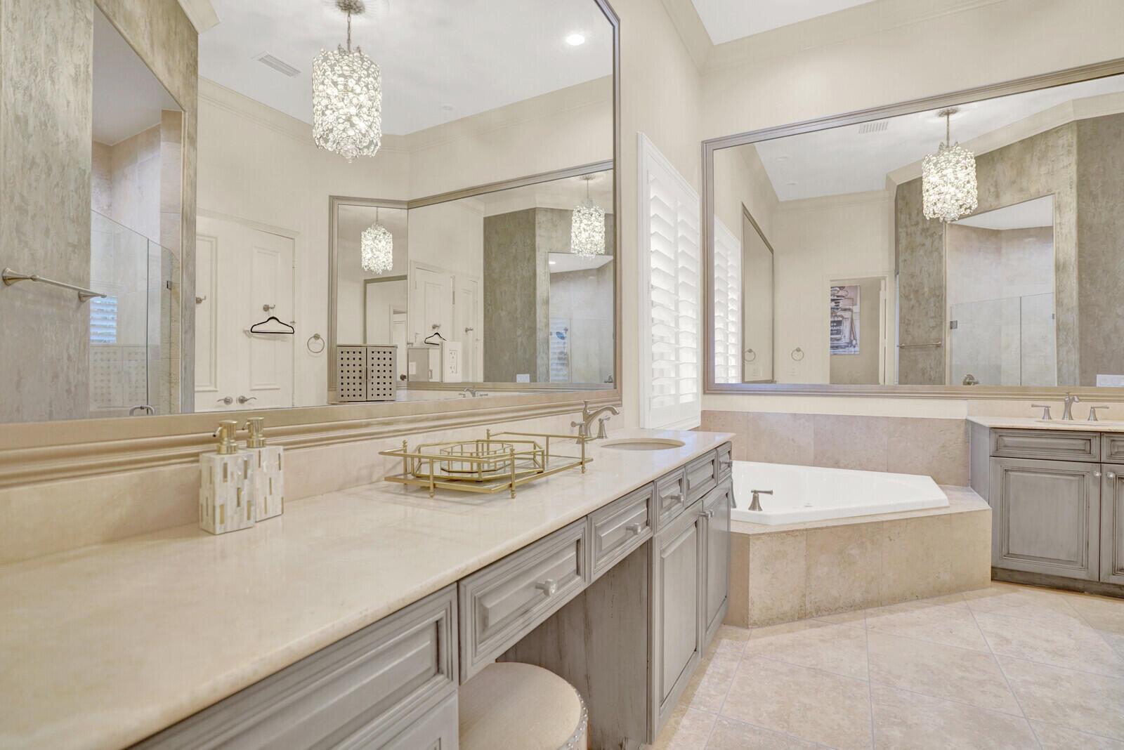 Delray Beach, Florida, 33446, United States, 5 Bedrooms Bedrooms, ,5 BathroomsBathrooms,Residential,Active,1996253