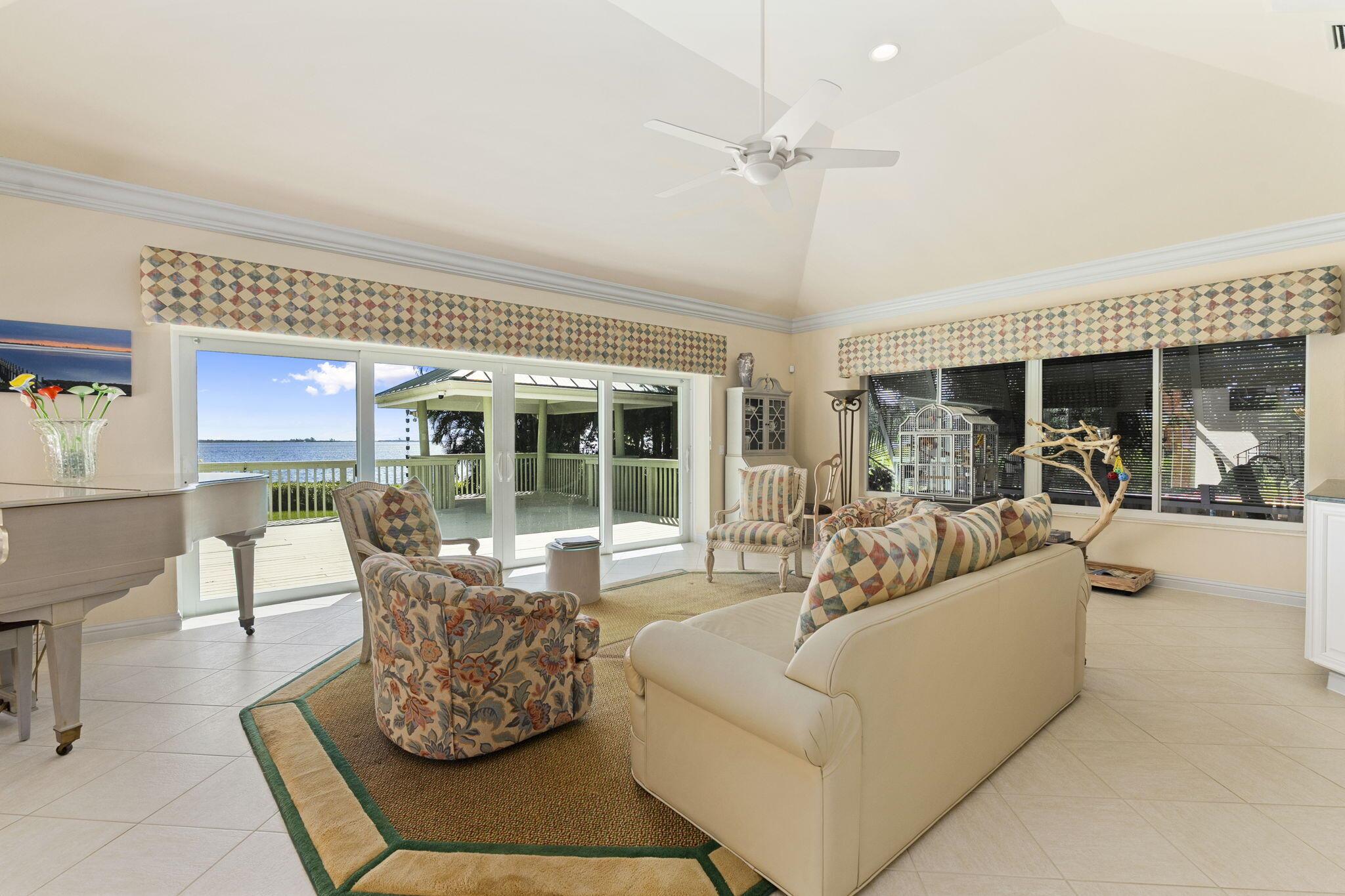 Sewalls Point, Florida, 34996, United States, 3 Bedrooms Bedrooms, ,4 BathroomsBathrooms,Residential,Active,1919064