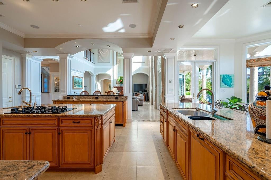 Lighthouse Point, Florida, 33064, United States, 4 Bedrooms Bedrooms, ,6 BathroomsBathrooms,Residential,Active,2006873