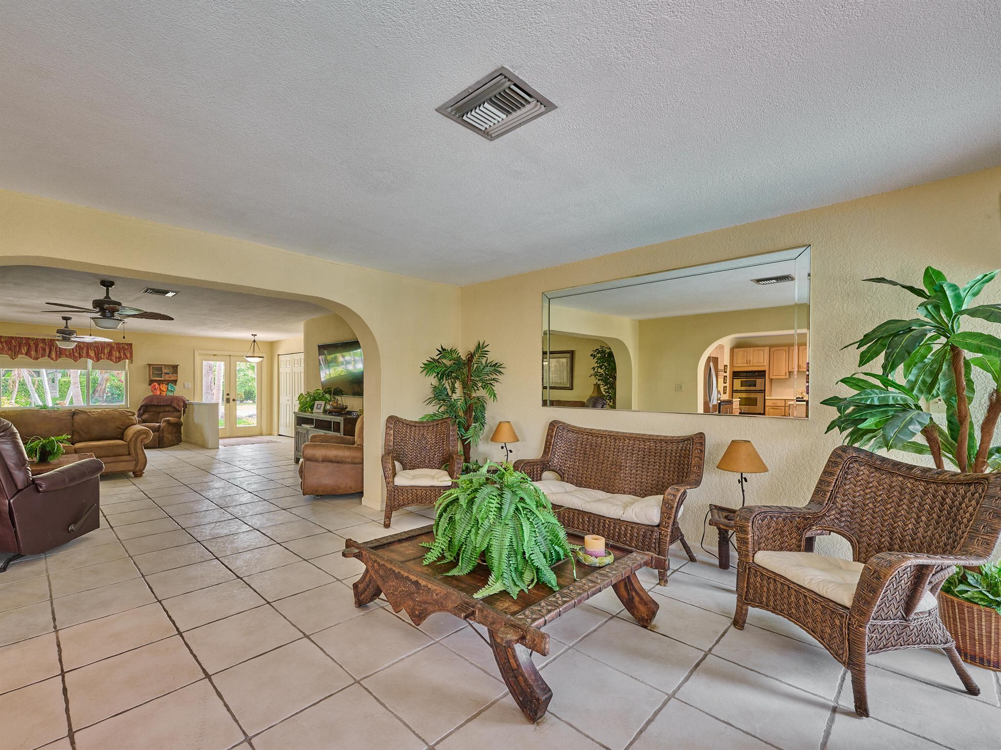 Lighthouse Point, Florida, 33064, United States, 4 Bedrooms Bedrooms, ,3 BathroomsBathrooms,Residential,Active,1900500