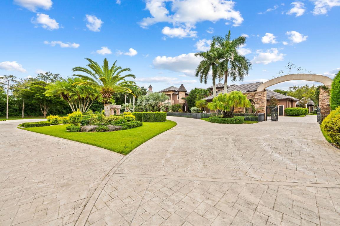 Parkland, Florida, 33067, United States, 7 Bedrooms Bedrooms, ,9 BathroomsBathrooms,Residential,Active,2010918