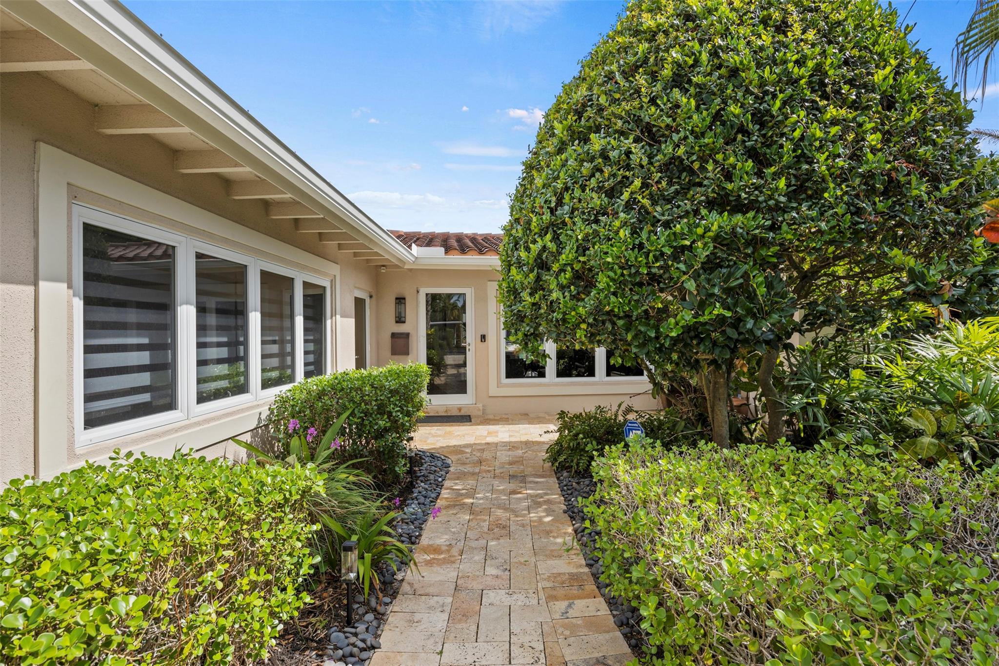 Fort Lauderdale, Florida, 33305, United States, 4 Bedrooms Bedrooms, ,3 BathroomsBathrooms,Residential,Active,1973285