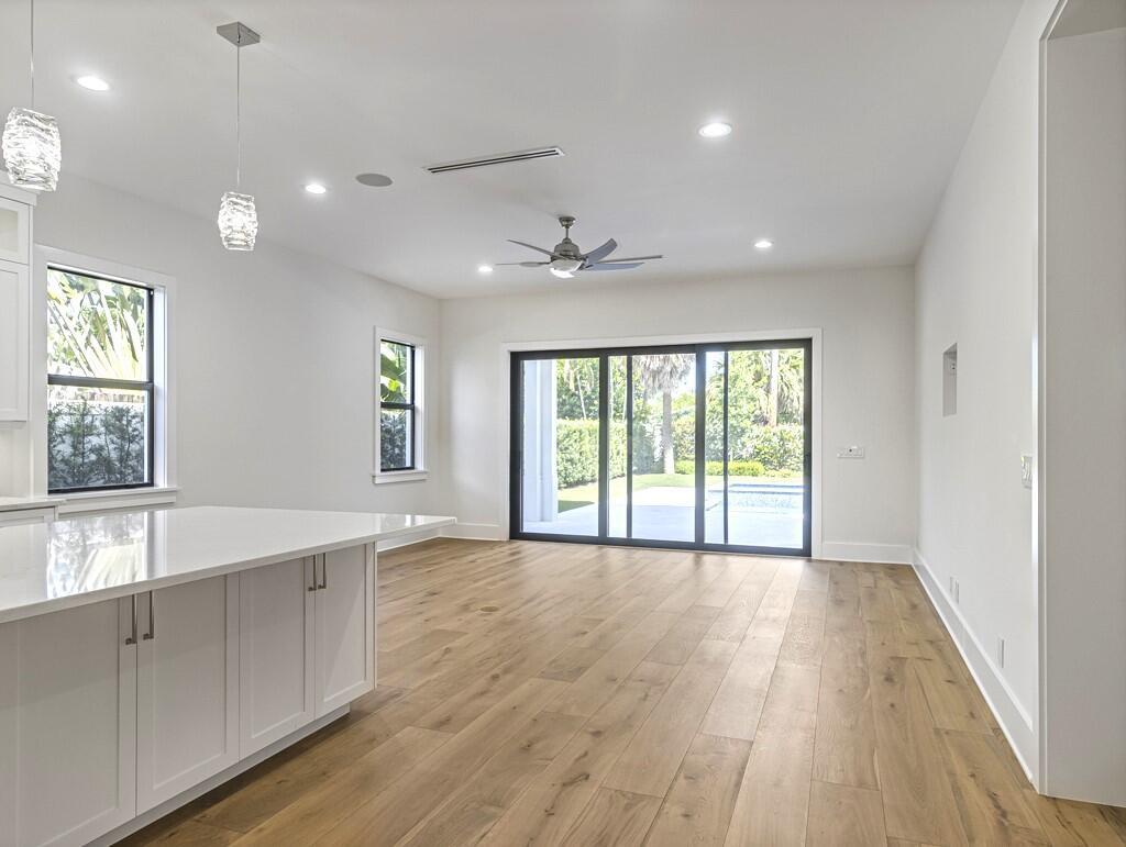 West Palm Beach, Florida, 33405, United States, 5 Bedrooms Bedrooms, ,5 BathroomsBathrooms,Residential,Active,1985853