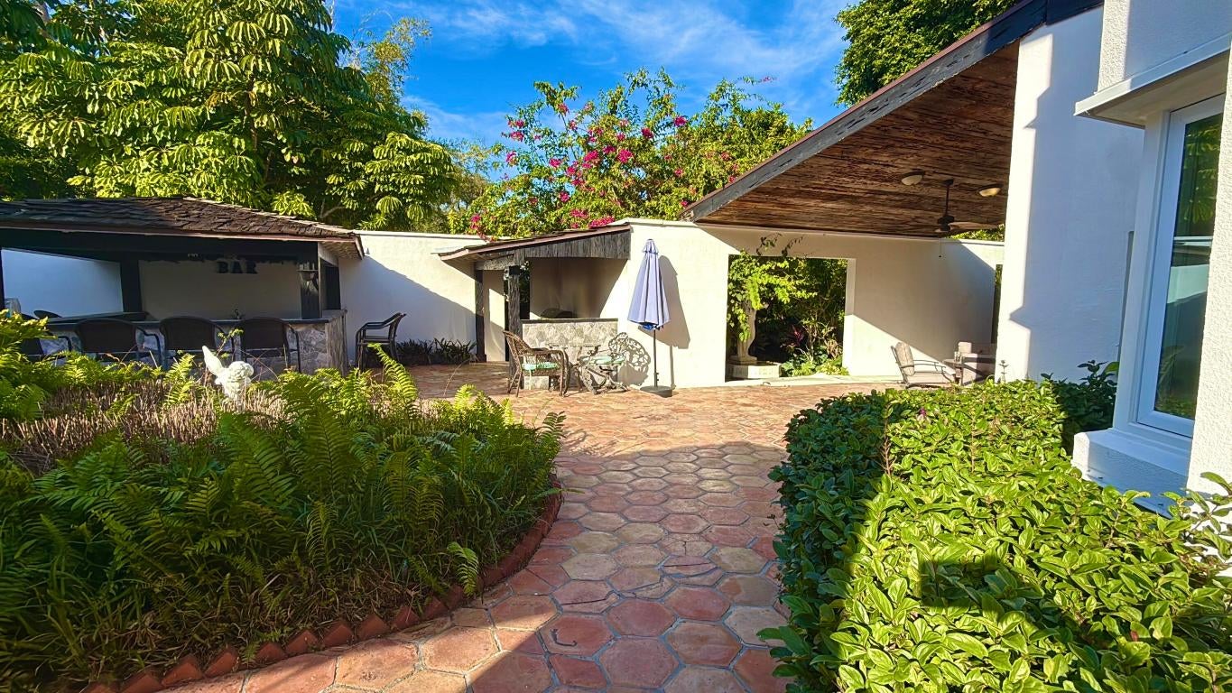 Fort Pierce, Florida, 34950, United States, 6 Bedrooms Bedrooms, ,6 BathroomsBathrooms,Residential,Active,2007665