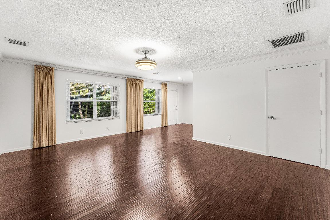 West Palm Beach, Florida, 33405, United States, 4 Bedrooms Bedrooms, ,5 BathroomsBathrooms,Residential,Active,2007629