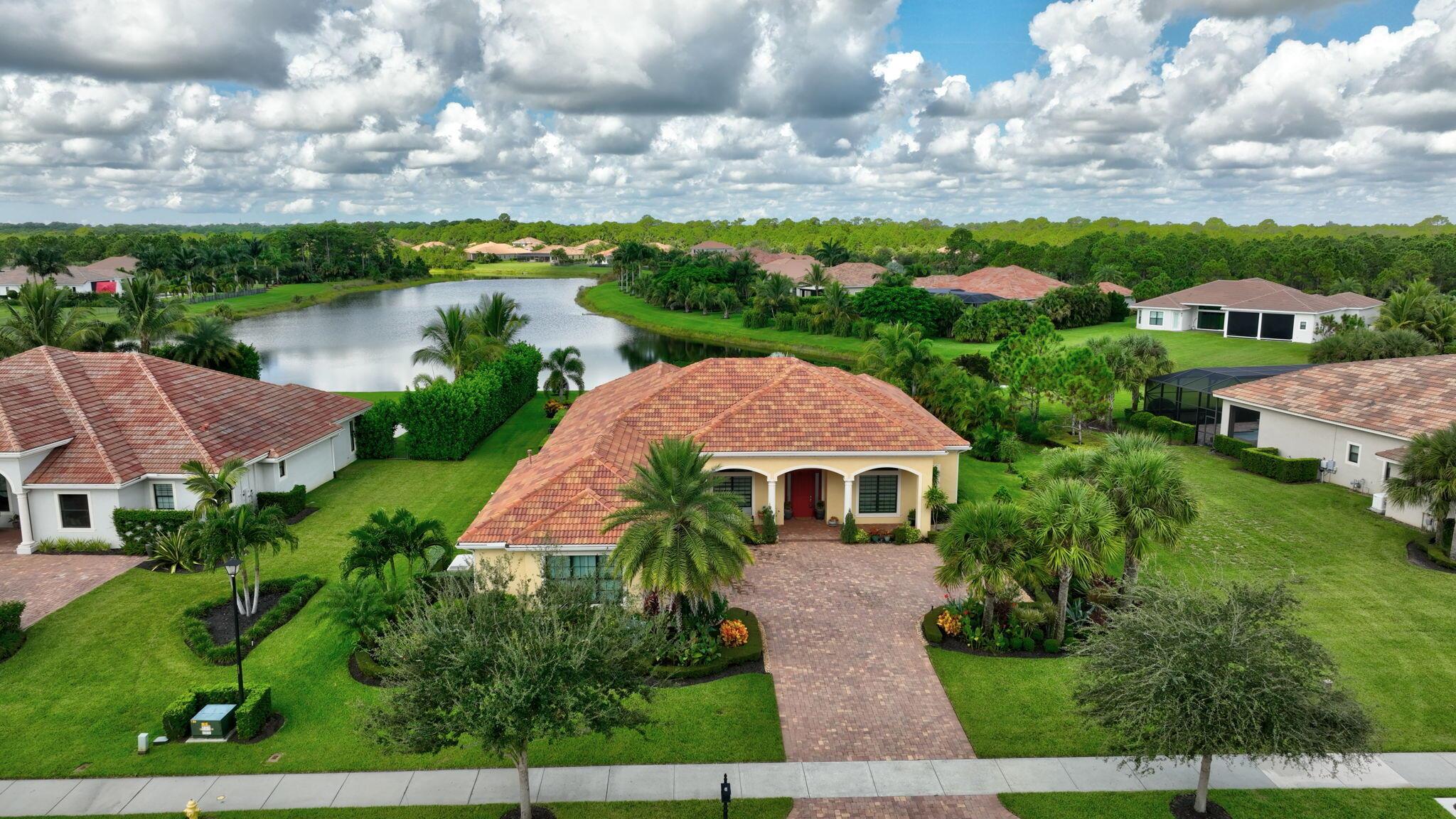 Palm City, Florida, 34990, United States, 4 Bedrooms Bedrooms, ,5 BathroomsBathrooms,Residential,Active,1952625