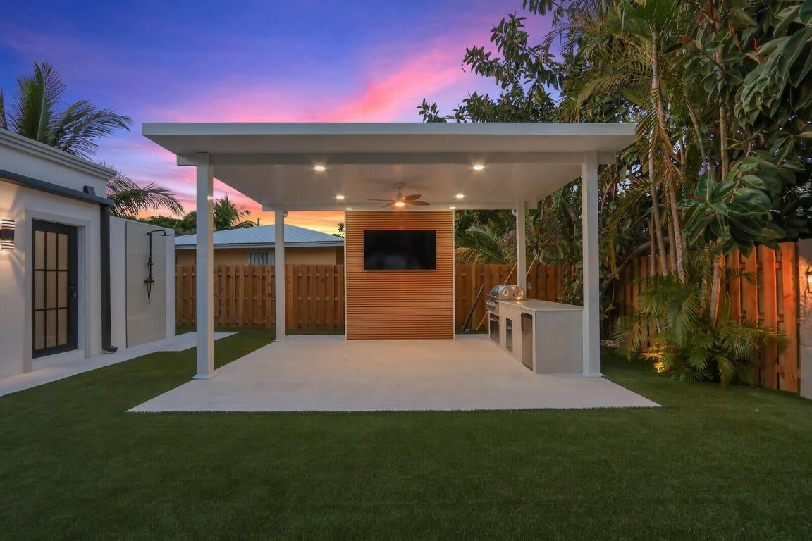 Tequesta, Florida, 33469, United States, 4 Bedrooms Bedrooms, ,5 BathroomsBathrooms,Residential,Active,2007914