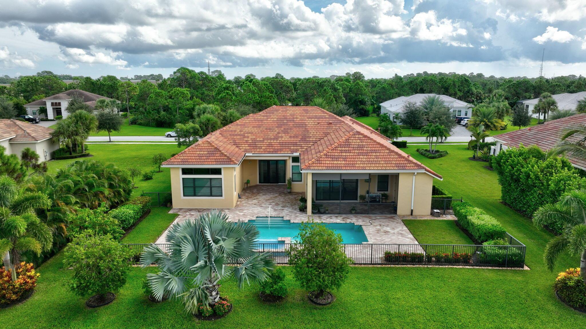 Palm City, Florida, 34990, United States, 4 Bedrooms Bedrooms, ,5 BathroomsBathrooms,Residential,Active,1952625