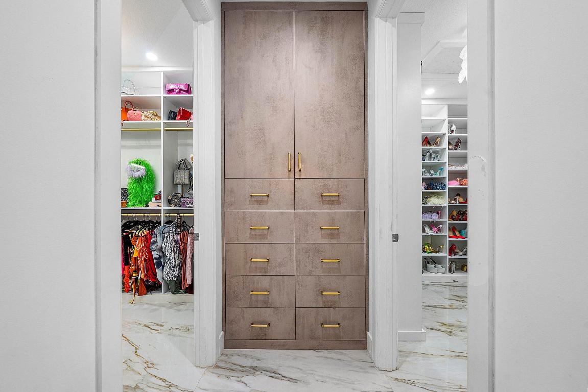 Parkland, Florida, 33076, United States, 4 Bedrooms Bedrooms, ,4 BathroomsBathrooms,Residential,Contingent,2007957