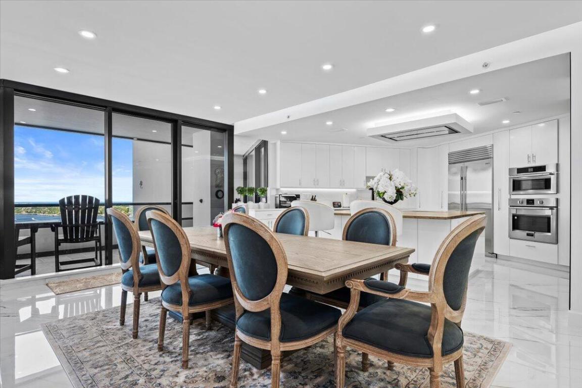 North Palm Beach, Florida, 33408, United States, 2 Bedrooms Bedrooms, ,3 BathroomsBathrooms,Residential,Active,2007652