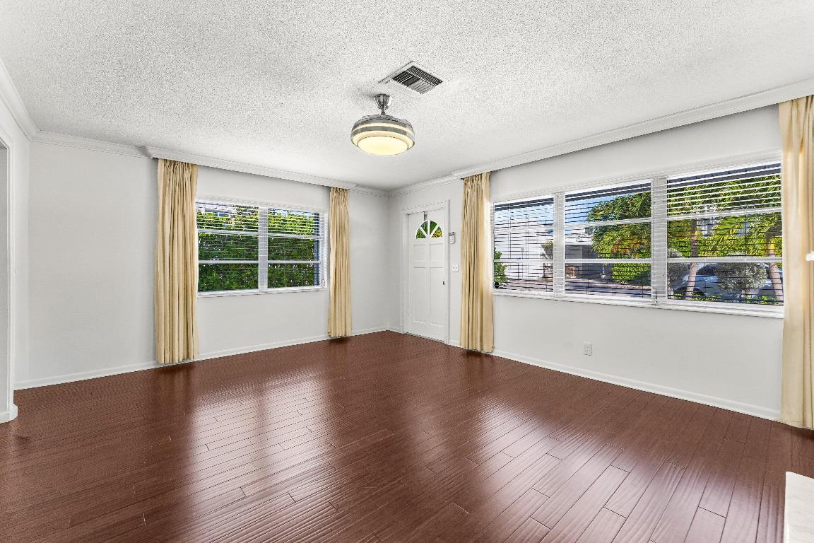 West Palm Beach, Florida, 33405, United States, 4 Bedrooms Bedrooms, ,5 BathroomsBathrooms,Residential,Active,2007629