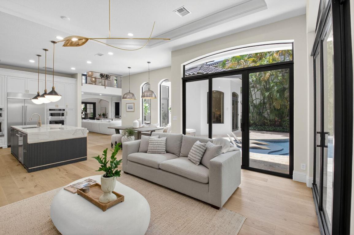 Boca Raton, Florida, 33496, United States, 6 Bedrooms Bedrooms, ,8 BathroomsBathrooms,Residential,Contingent,2008018