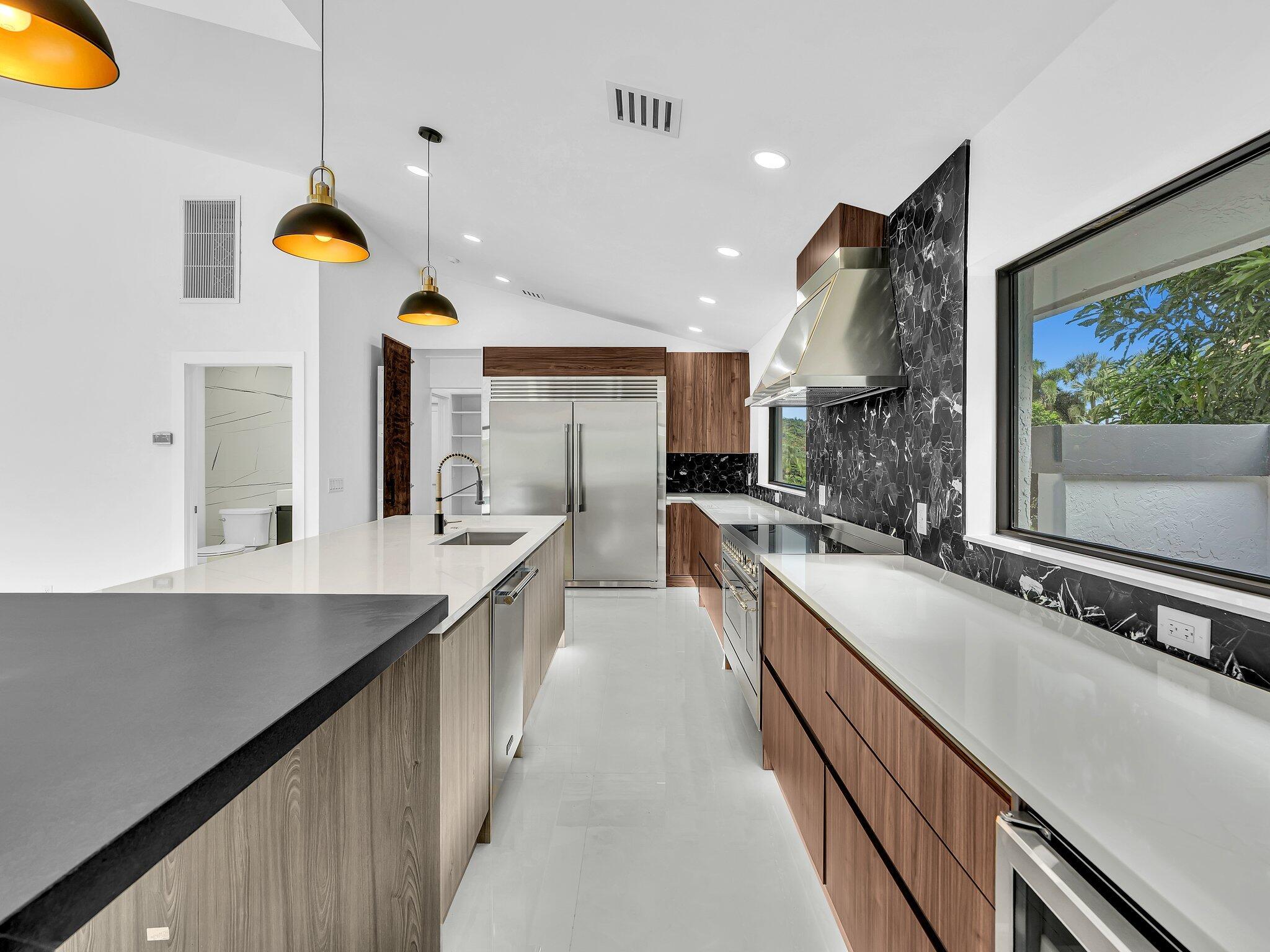 Boca Raton, Florida, 33433, United States, 5 Bedrooms Bedrooms, ,4 BathroomsBathrooms,Residential,Active,1967119