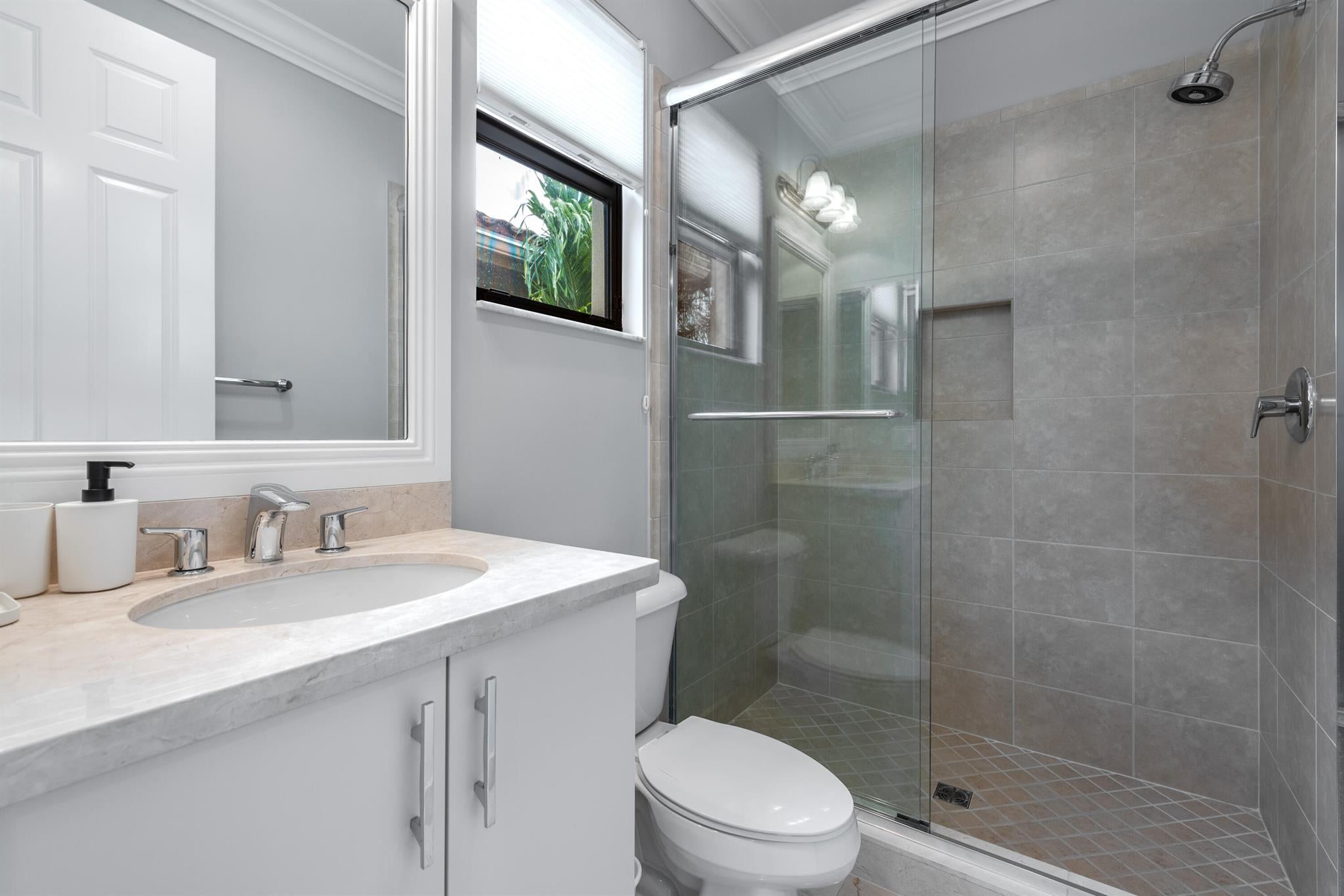 Delray Beach, Florida, 33446, United States, 6 Bedrooms Bedrooms, ,6 BathroomsBathrooms,Residential,Active,1922317