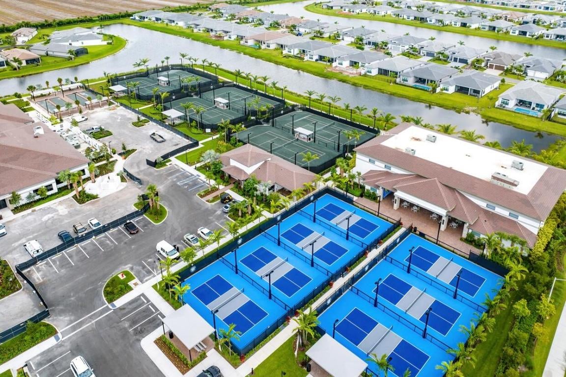 Boynton Beach, Florida, 33473, United States, 4 Bedrooms Bedrooms, ,4 BathroomsBathrooms,Residential,Pending,2008322