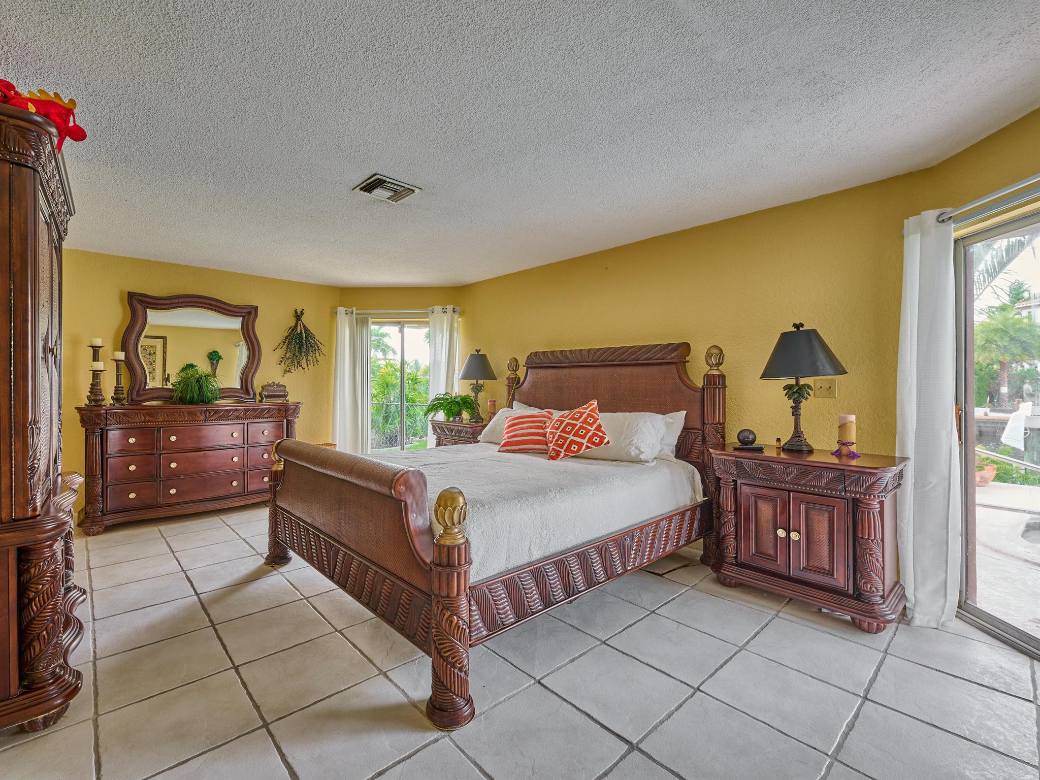Lighthouse Point, Florida, 33064, United States, 4 Bedrooms Bedrooms, ,3 BathroomsBathrooms,Residential,Active,1900500