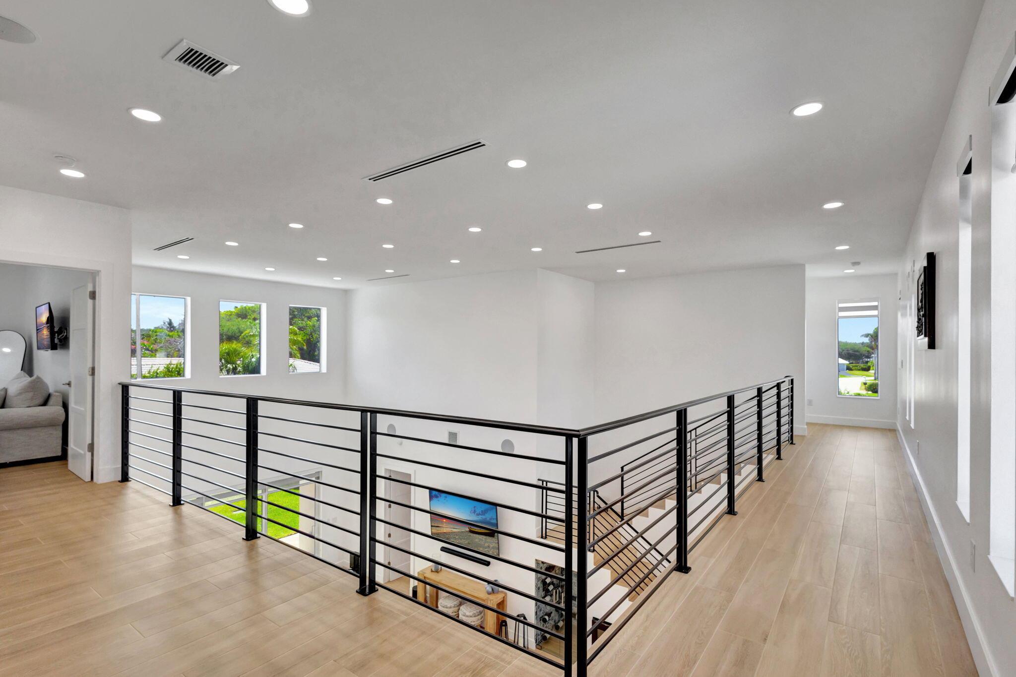 North Palm Beach, Florida, 33408, United States, 4 Bedrooms Bedrooms, ,5 BathroomsBathrooms,Residential,Active,1973305