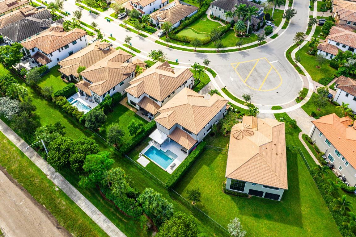 Parkland, Florida, 33076, United States, 4 Bedrooms Bedrooms, ,4 BathroomsBathrooms,Residential,Contingent,2007957