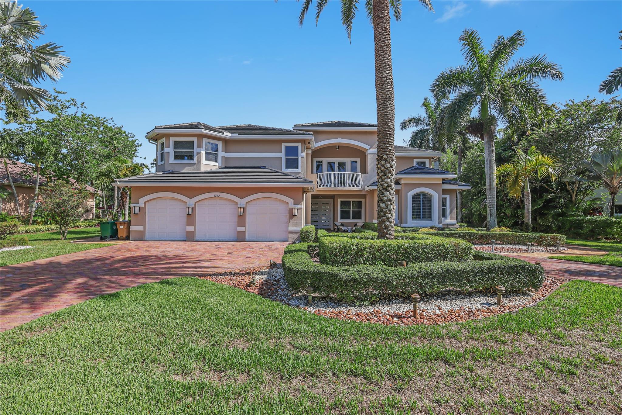 Davie, Florida, 33328, United States, 6 Bedrooms Bedrooms, ,7 BathroomsBathrooms,Residential,Active,1893231