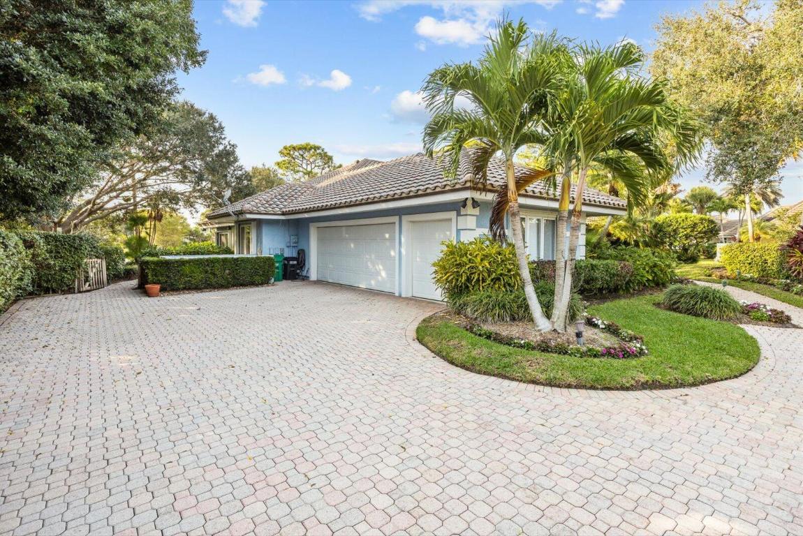 Palm City, Florida, 34990, United States, 3 Bedrooms Bedrooms, ,4 BathroomsBathrooms,Residential,Active,2011193