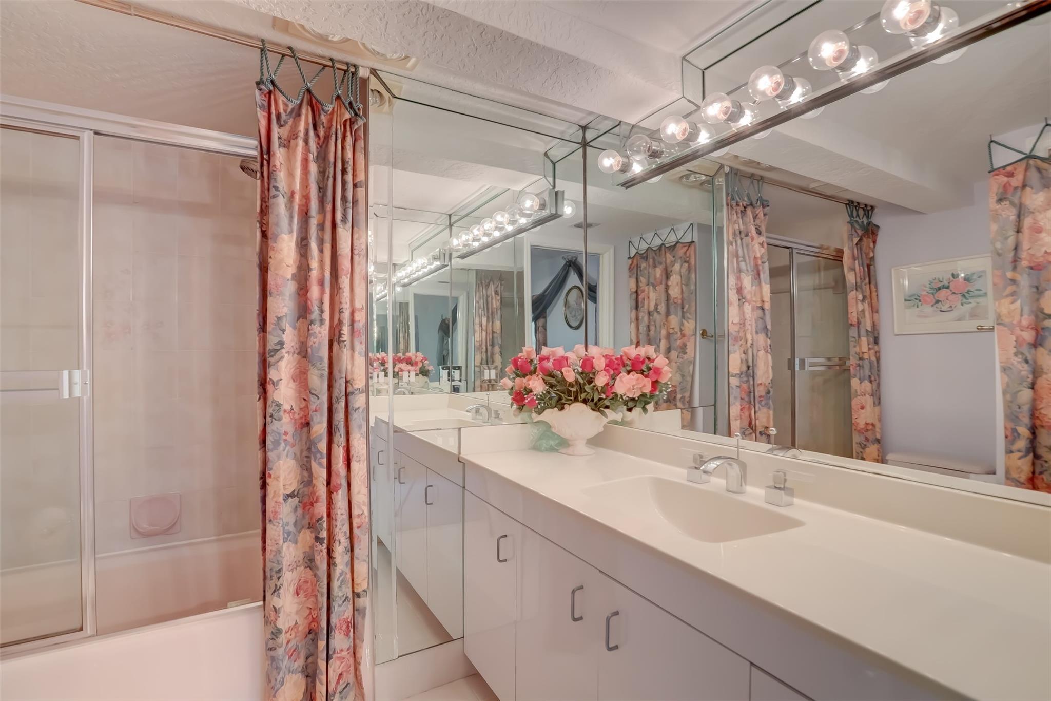 Pompano Beach, Florida, 33062, United States, ,4 BathroomsBathrooms,Residential,Active,1702029