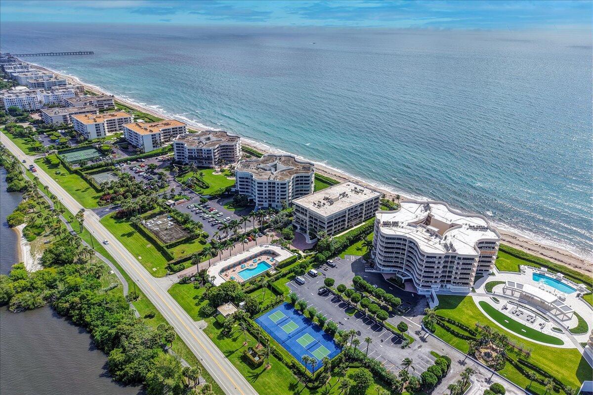 Palm Beach, Florida, 33480, United States, 3 Bedrooms Bedrooms, ,3 BathroomsBathrooms,Residential,Active,1954435