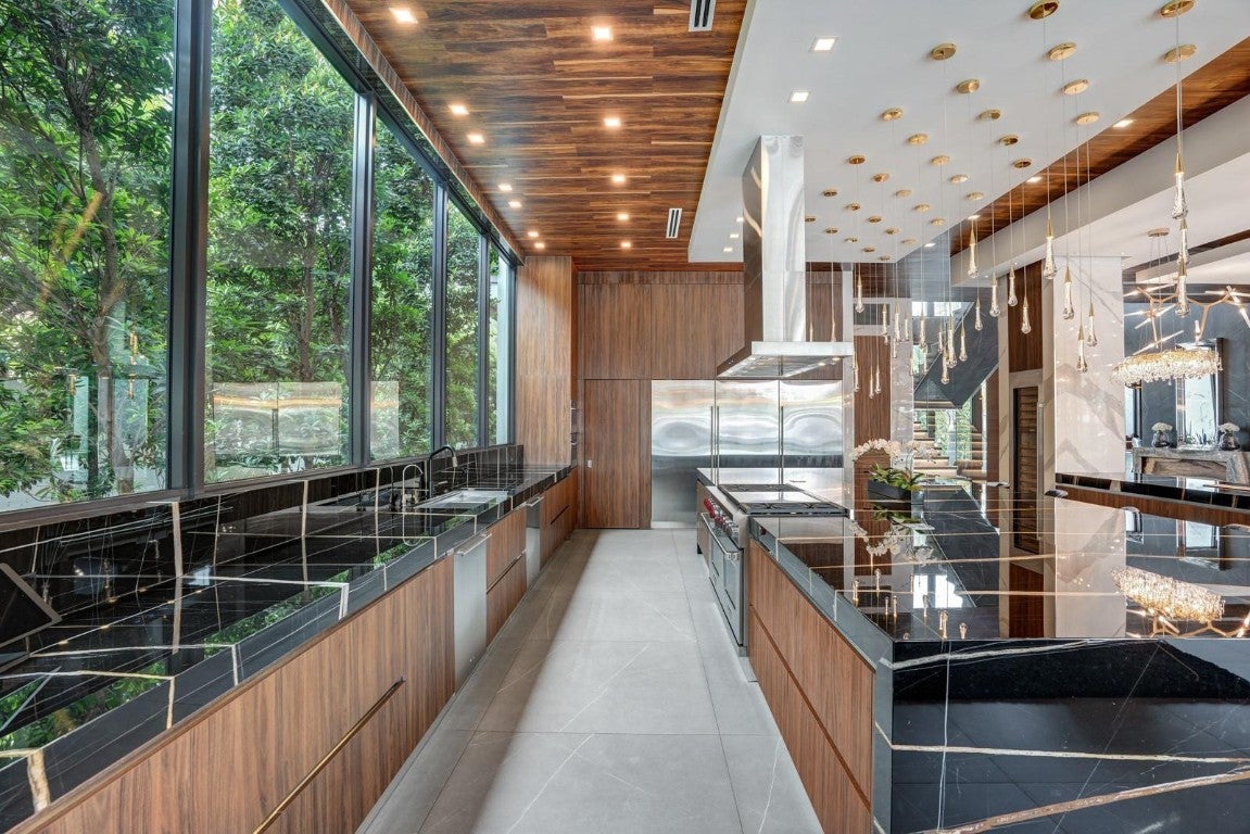 Fort Lauderdale, Florida, 33304, United States, 6 Bedrooms Bedrooms, ,9 BathroomsBathrooms,Residential,Active,2007970